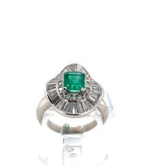 1.20  Karat Pırlanta 0.85 Karat Platinum Zümrüt Yüzük