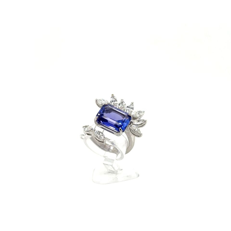 1.57 Karat Pırlanta 18K Tanzanite Özel Tasarım Yüzük