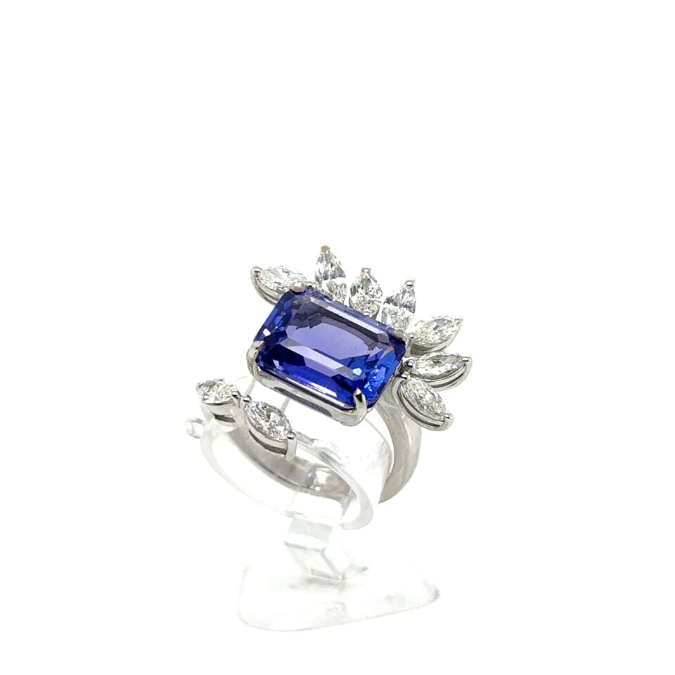 1.57 Karat Pırlanta 18K Tanzanite Özel Tasarım Yüzük