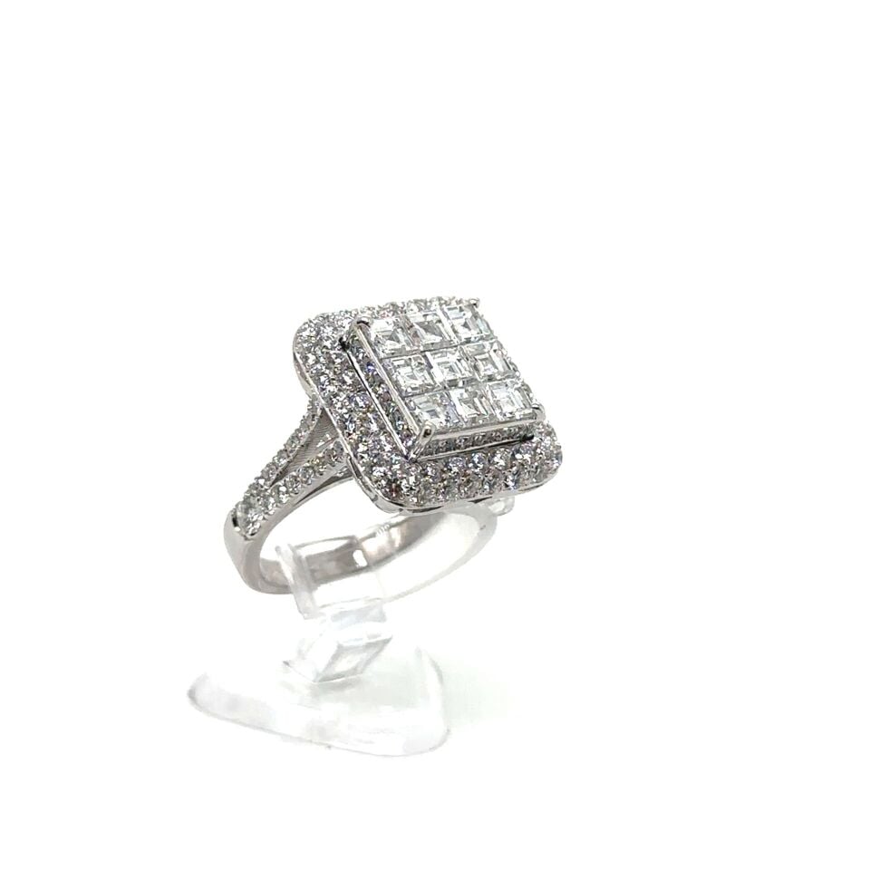 3.60 Karat Pırlanta Baget Yüzük