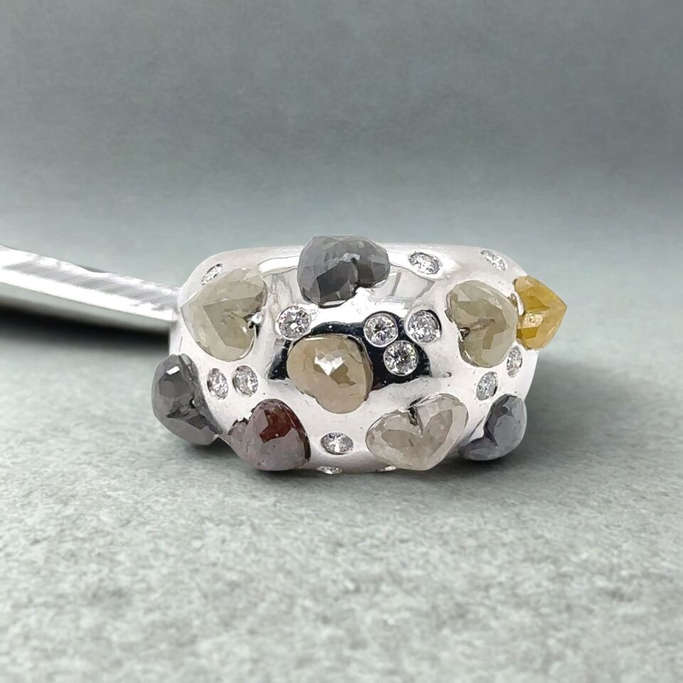 2.10 Karat Elmas 0.56 Karat Pırlanta Kalp Detaylı Yüzük 15