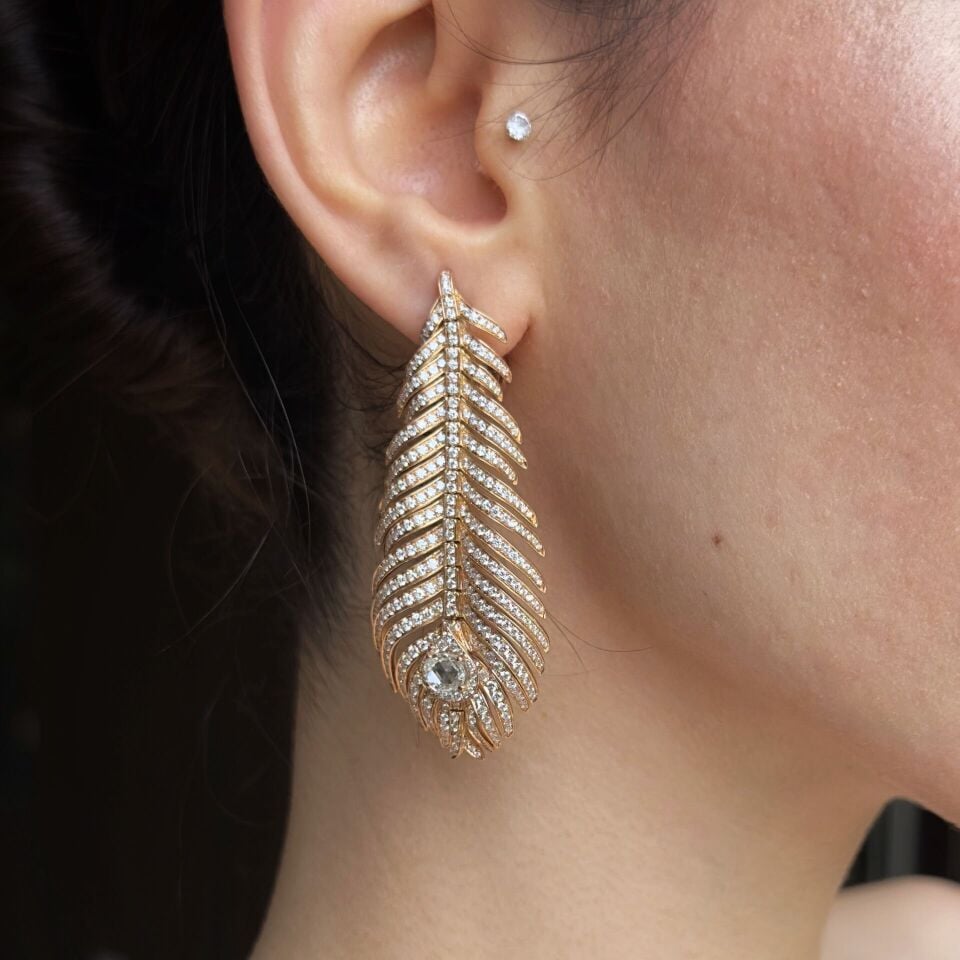 Boucheron Plume de Paon Rose Altın Küpe