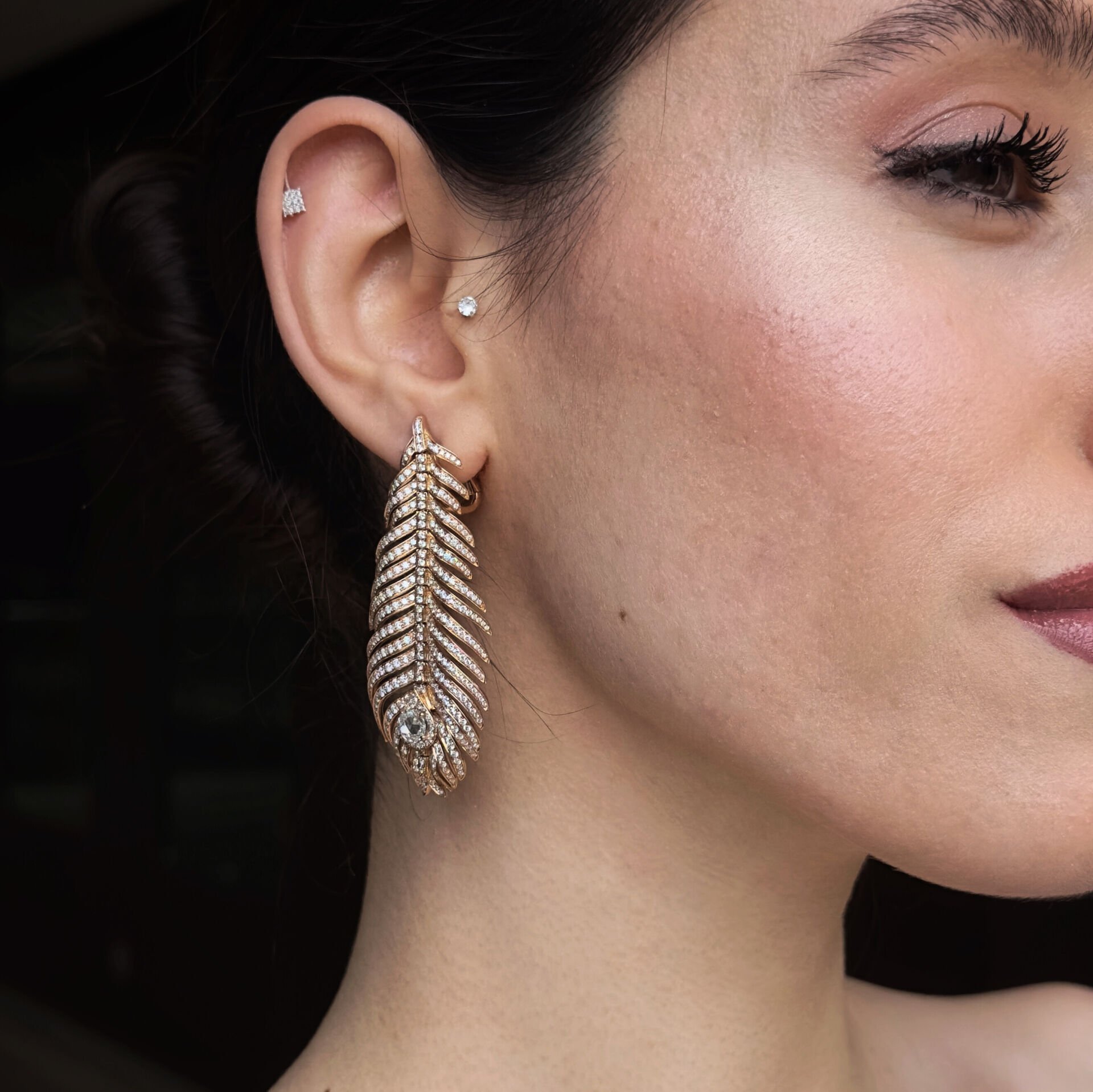Boucheron Plume de Paon Rose Altın Küpe – 18K Pembe Altın & Pırlanta