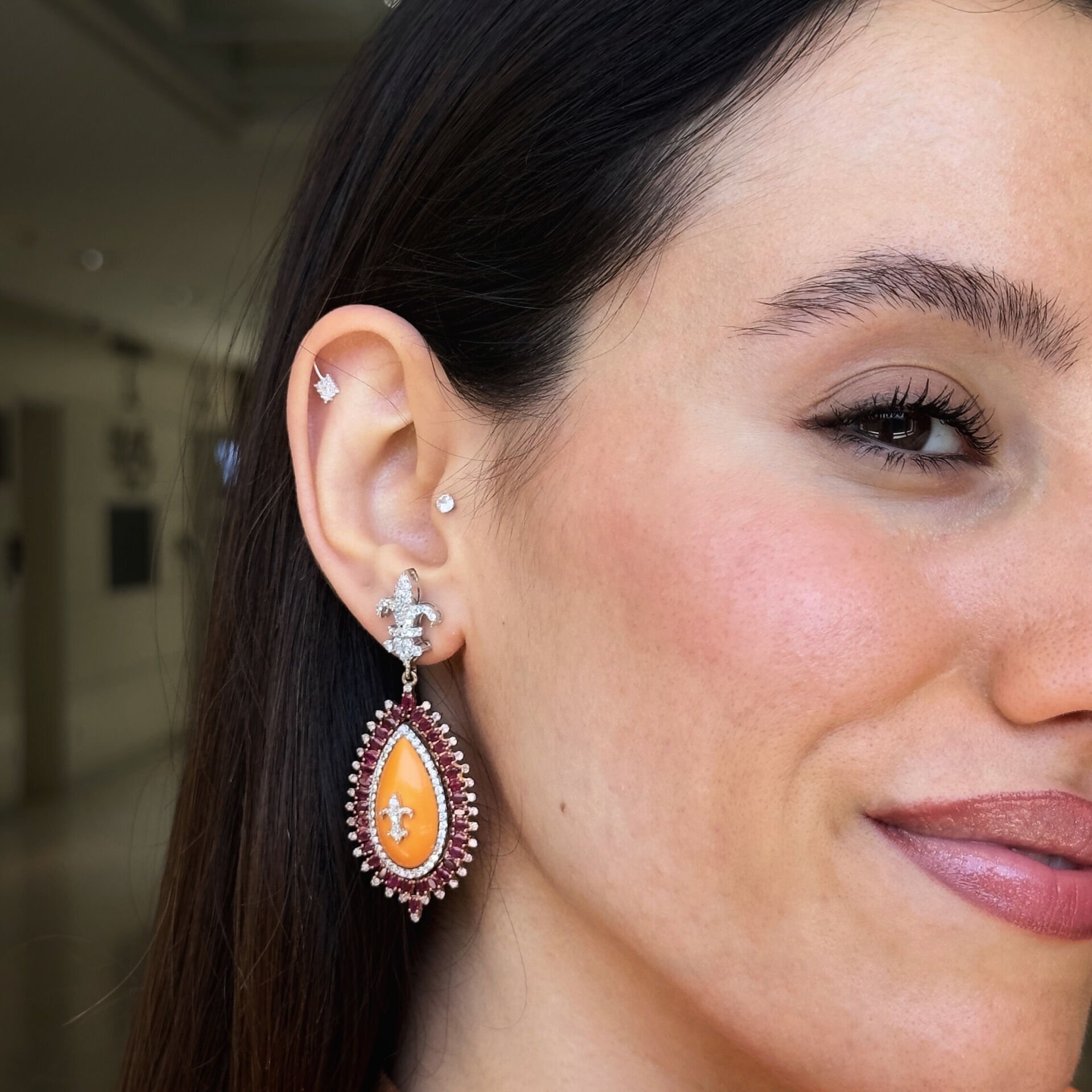 2.18 Karat Pırlanta 4.29 Carat Yakut 18K Küpe