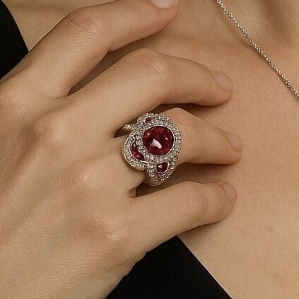 1.50 Karat Pırlanta 5.00 Karat Yakut Yüzük