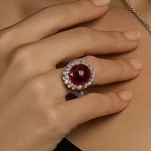 1.00 Karat Pırlanta 5.00 Karat Yakut Yüzük