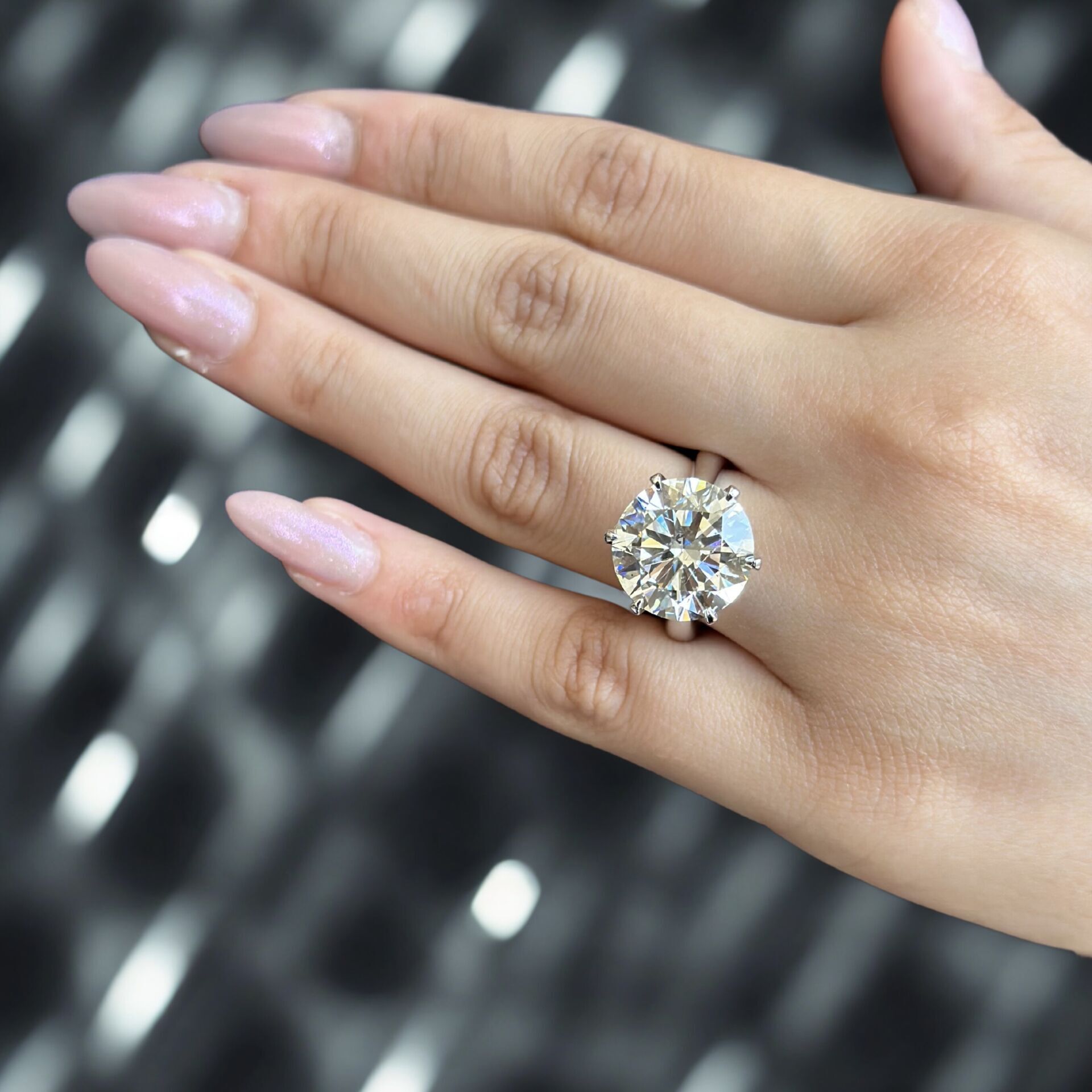 10.05 Karat Tektaş Pırlanta Yüzük