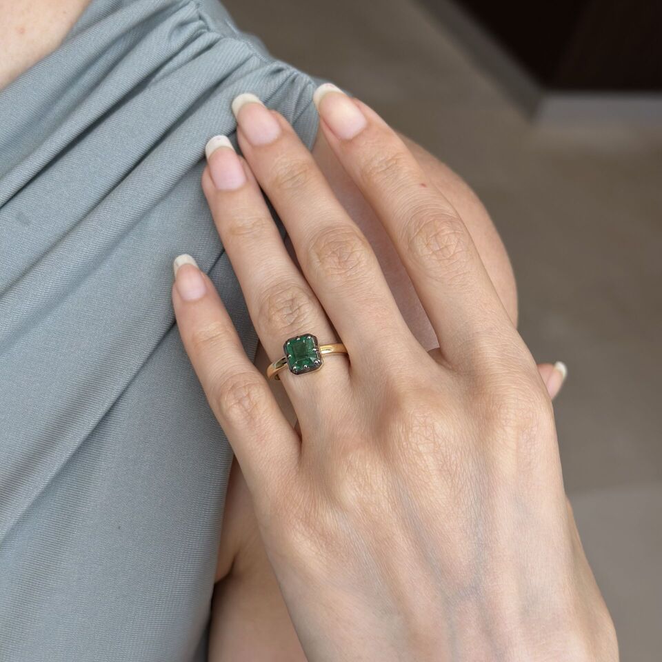 1.24 Karat Zümrüt Yüzük
