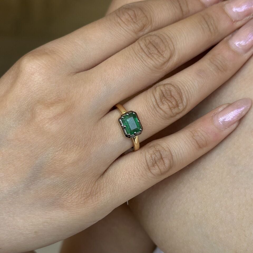 1.24 Karat Zümrüt Yüzük