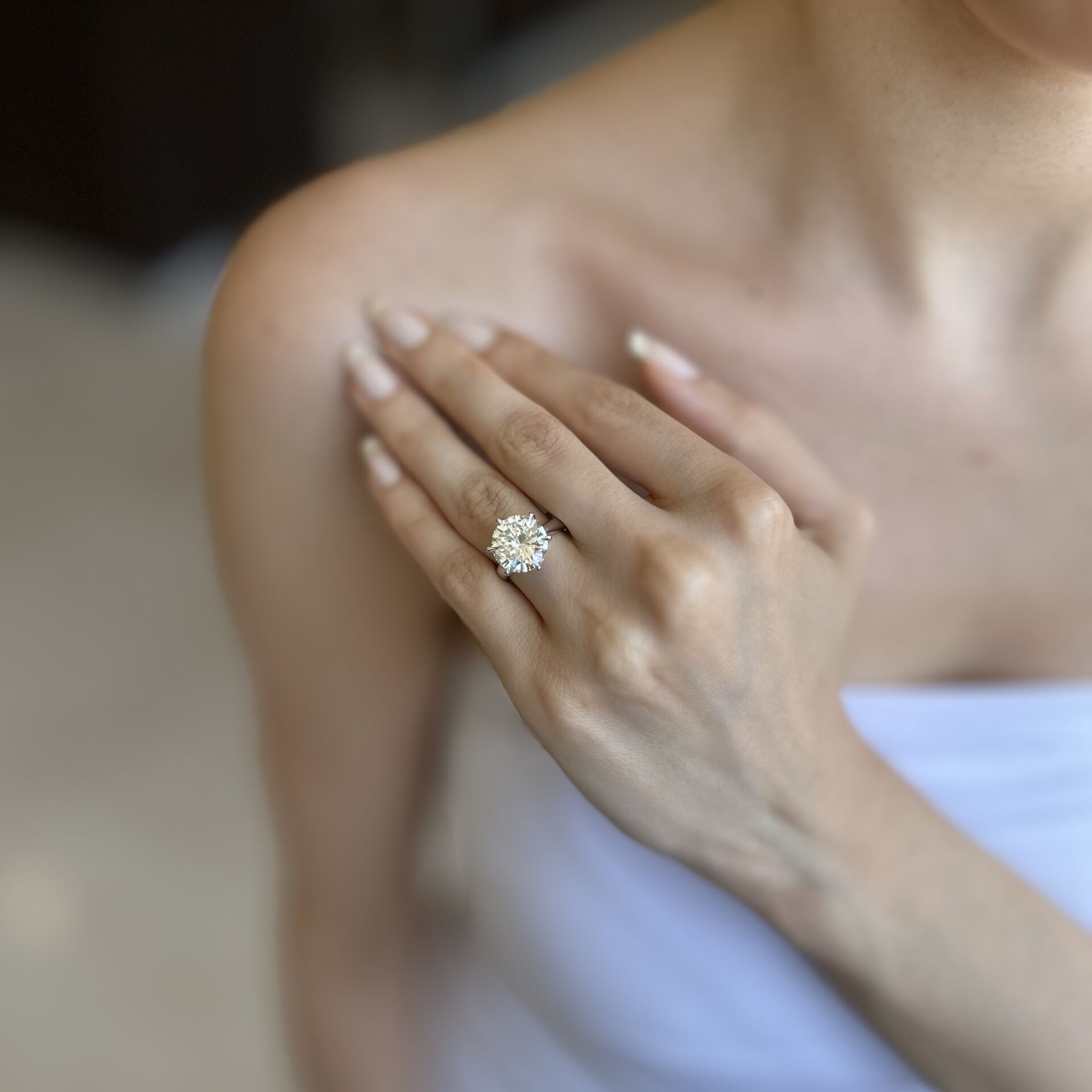 5.03 Karat Pırlanta 18 Ayar Beyaz Altın Tektaş Yüzük