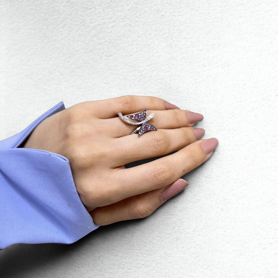 0.20 Karat Pırlanta 0.75 Karat Pembe Turmalin Kelebek Tasarım Yüzük