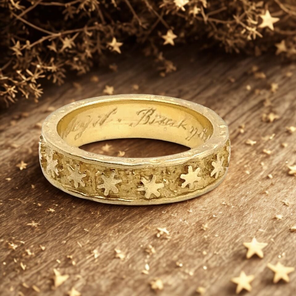 Altın Yıldız İşlemeli Yüzük