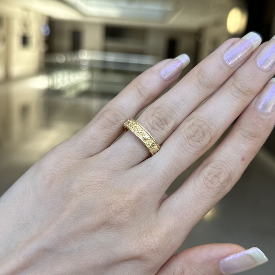 Altın Yıldız İşlemeli Yüzük