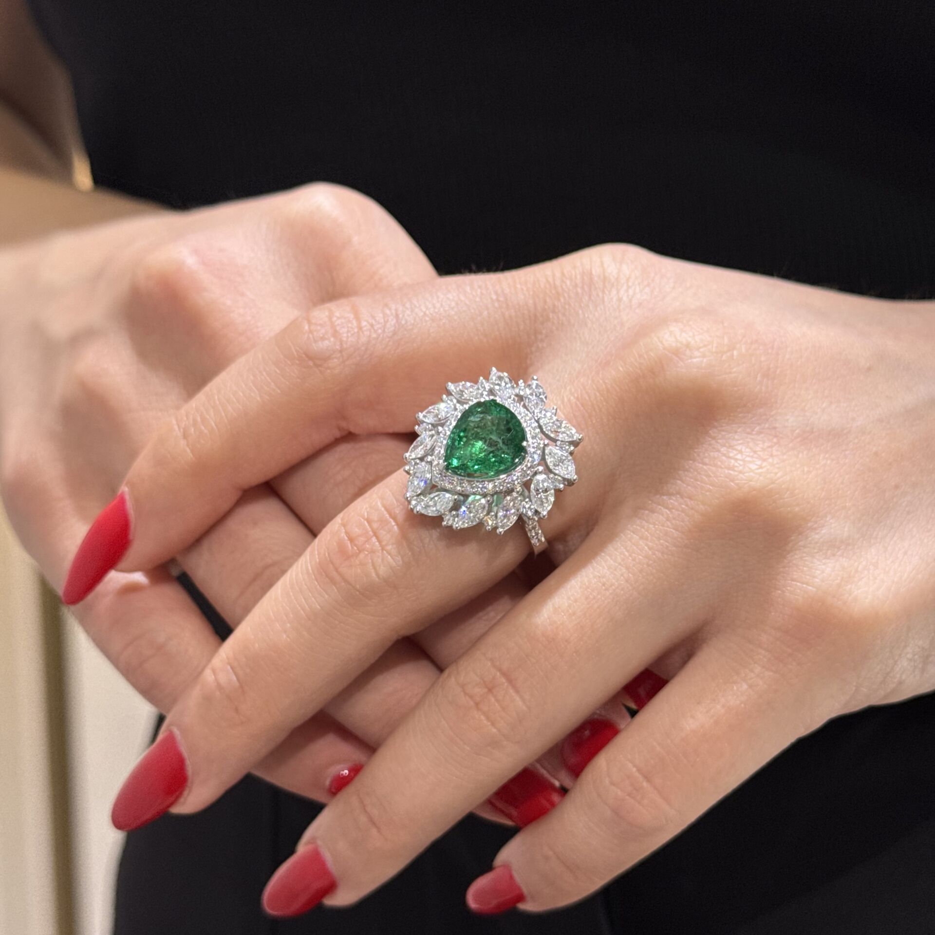 0.65 Karat Pırlanta Zümrüt Yüzük