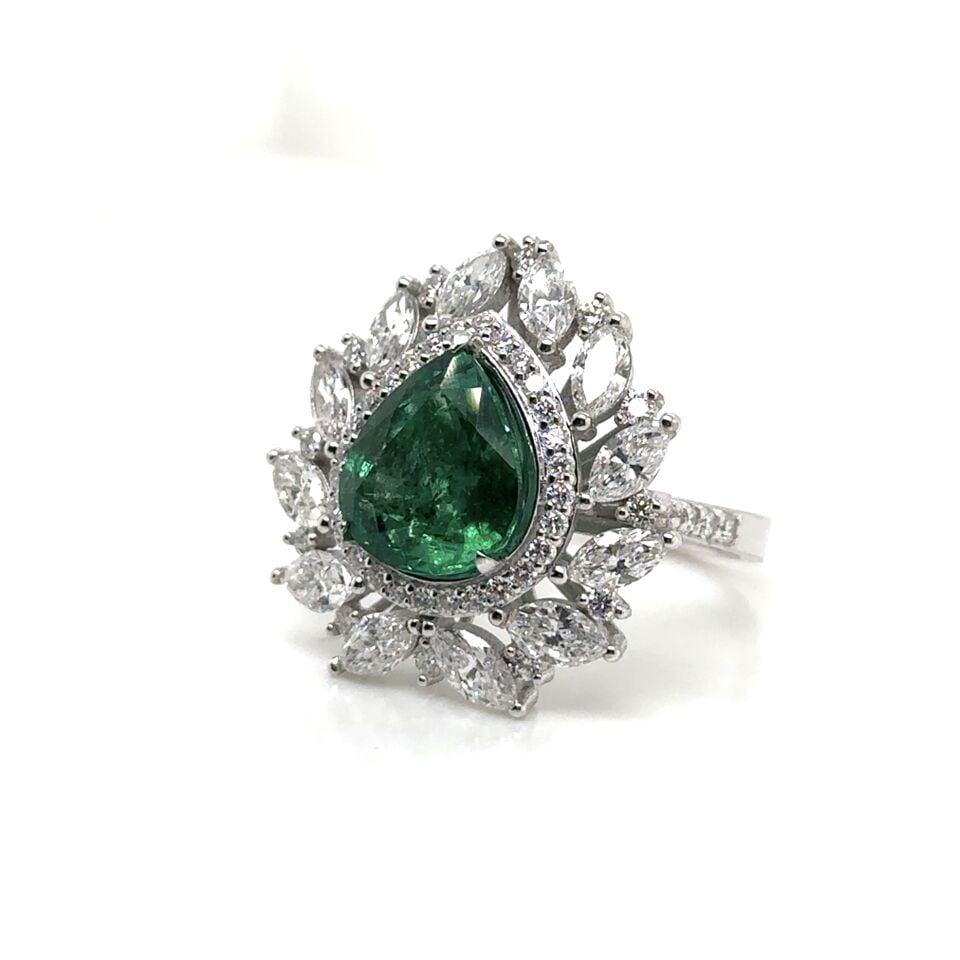 0.65 Karat Pırlanta Zümrüt Yüzük