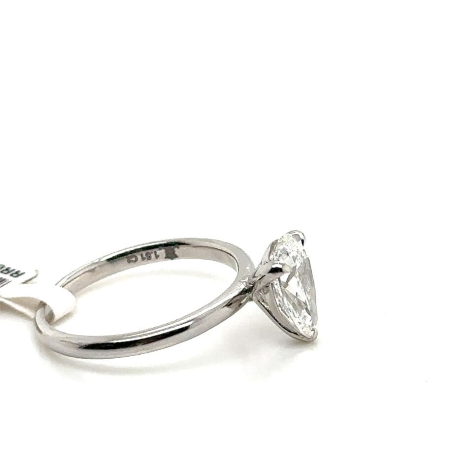 1.51 Karat Pırlanta Damla Tektaş Yüzük